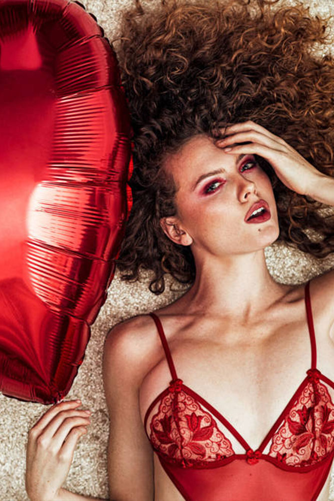 Денят на влюбените - 10 идеи за подаръци за нея