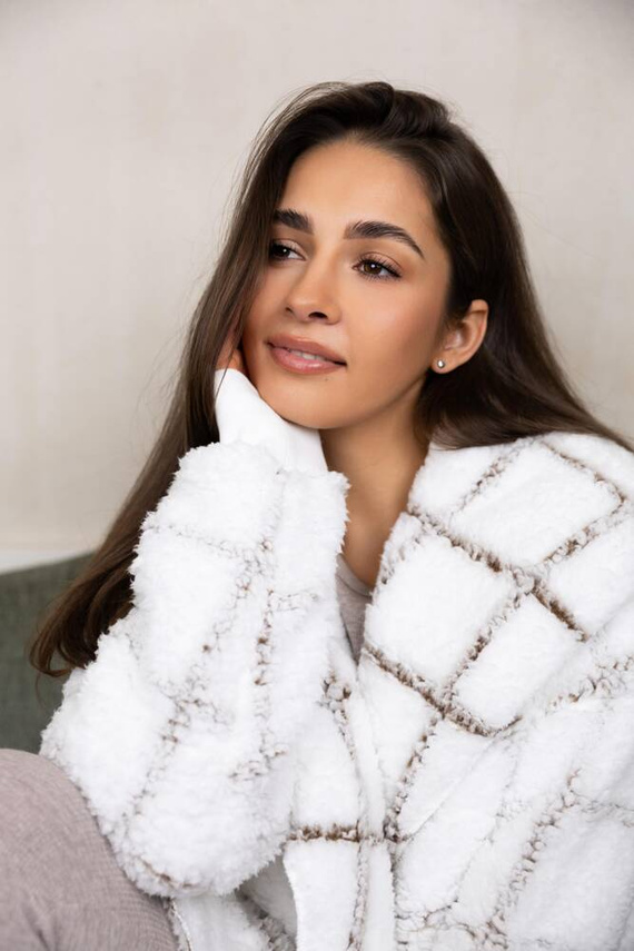 Жилетка Sensis Delphine - бяла каре