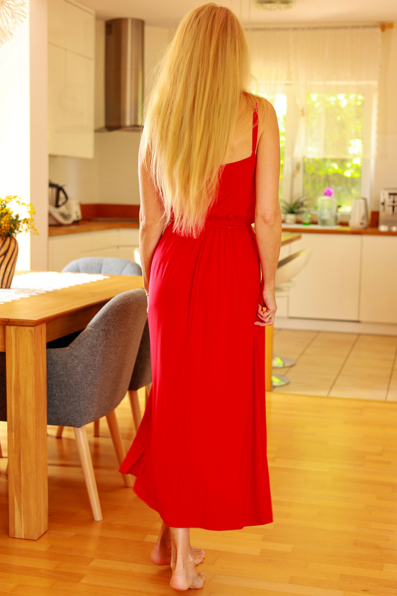 Grace Mirale – Дълга рокля от вискоза с цепка | Полско производство - червено