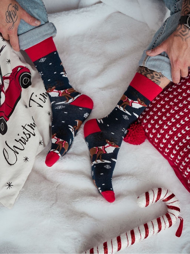 1290-035 Мъжки коледни чорапи Милена с елени и колан, тъмносини