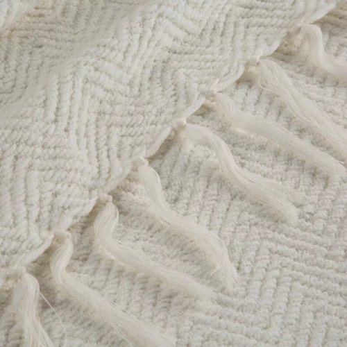 Milo Кувертюра с ресни Европердета бяла