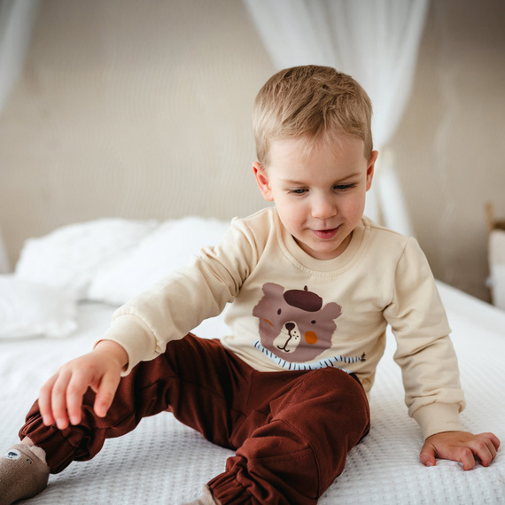 Суичър Beary Cool Eevi – светлобежов, памук, щампа на мече