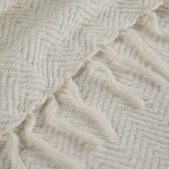 Milo Кувертюра с ресни Европердета бяла