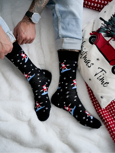 1290-032 Мъжки коледни чорапи Milena – Дядо Коледа на сноуборд, черни