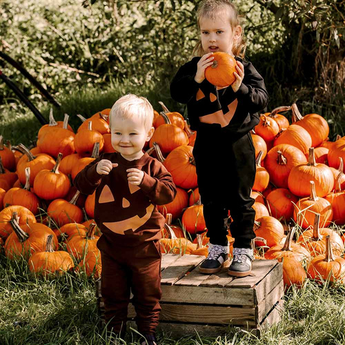 Детски анцуг Eevi Halloween, черен – топъл комплект, суитшърт и панталон