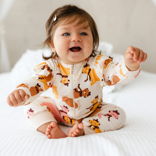 Бебешки гащеризон Fluffy Tails Eevi - екрю, щампа, без крачета, цип