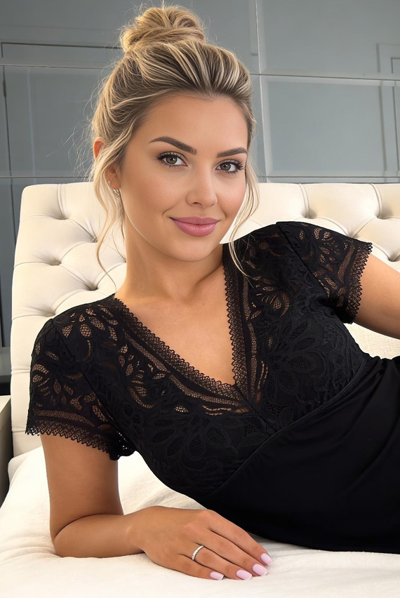 Нощница Elena Donna от вискоза с дантела, елегантна, мека, с V-образно деколте, черна