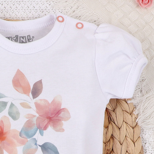 ABN-5418 Kolorowe kwiatki Body z krótkim rękawem z bawełny organicznej Nini biały