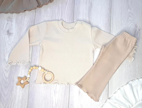 BI012 Момичешка блуза с дълъг ръкав Mamatti - светло бежова