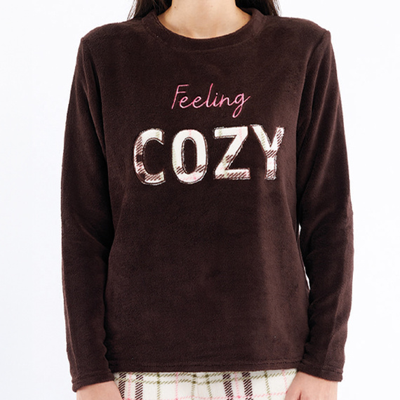 Кафява пижама Liliana Sorbetto – топъл полар с кариран мотив и бродерия