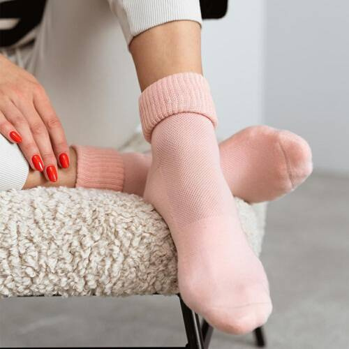 арт.127 Фитнес Полухавлиени дамски чорапи Steven - 011 розови