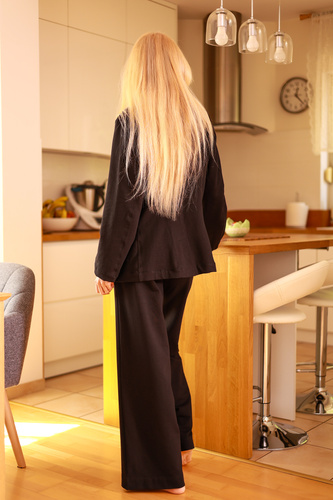 Emi - елегантно дамско яке, 95% памук 5% еластан | Полска марка Mirale - черен