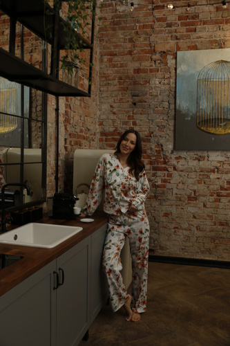 86679 Marcella пижамен панталон Чайка с флорален принт