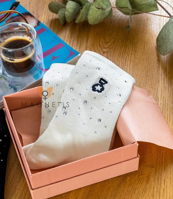 Дамски чорапи Magnetis YN5036, бели - памучни, с мотив на плюшено мече и кристали