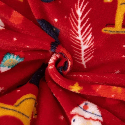Комплект спално бельо с червено мече „Весела уютна Коледа“ от „Изпод иглата и конеца“ – плюшен микрофибър 210 г/м²