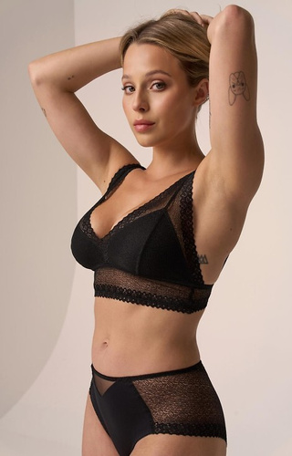 212 Черни дамски гащи Babell - памучни с мрежест гръб