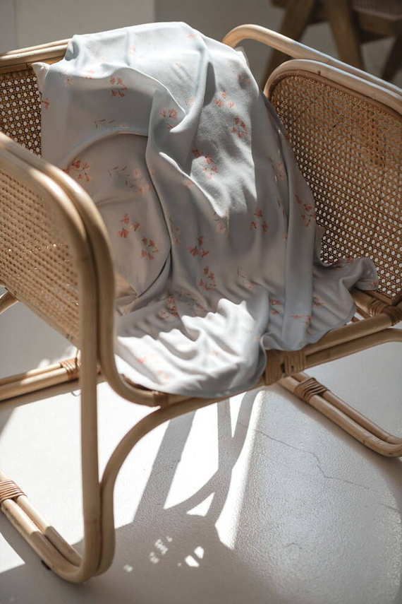 Цветя върху бамбуково повиване Blue Milk&Love