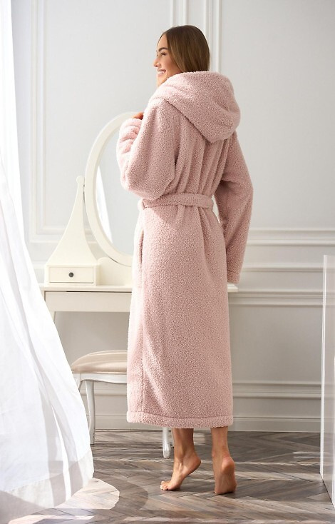 2556 Дамски дълъг халат с качулка Heaven L&amp;L - пудрово розов
