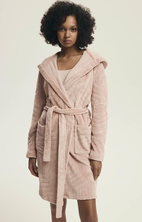 43602 Дамски халат с качулка Devyn Henderson, цвят Dusty Rose – къс, топъл, велурени