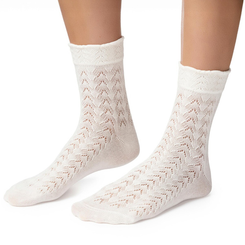 Steven 205 – ажурни дамски чорапи от памук ecru 002