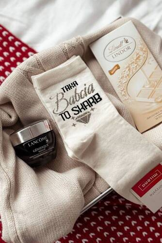 0200-138 Такава баба е съкровище Дамски чорапи Милена - екрю