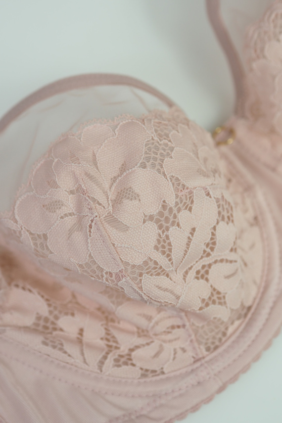 Mediolano Jasmin 19150 сутиен plunge дантела пудра деколте V