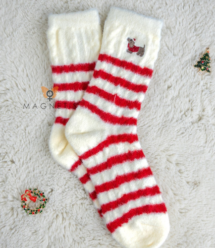 Дамски чорапи Magnetis YN5034 с дакел - памучни, коледни чорапи с декоративна бродерия