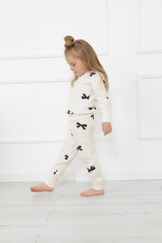 Пижама за момичета Figaro - екрю, памук, дълги ръкави и панталони Италианска мода 