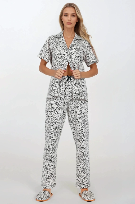 За Стил Дълга дамска пижама с цип Momenti Per Me бежова