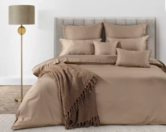 1E Елегантно спално бельо от сатен Eva Minge Евро пердета светло кафяво | Macosatin 100% памук