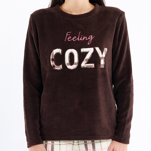 Кафява пижама Liliana Sorbetto – топъл полар с кариран мотив и бродерия