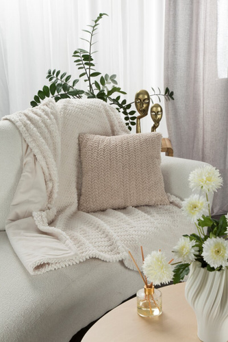 Ларис Одеяло, микрофибърно покривало, европердета, кремаво