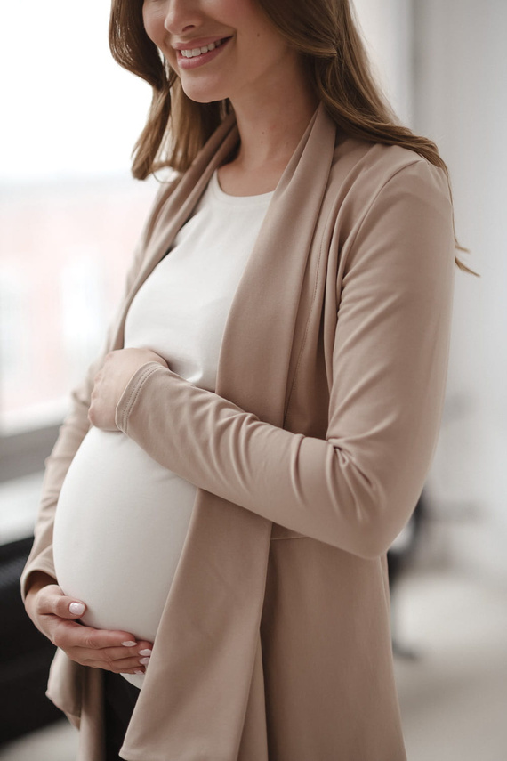 Бежова жилетка за бременни Mama Wrap Milk&Love