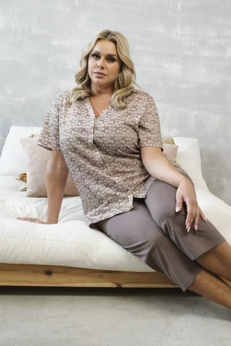 Ramira Дамска пижама с къс ръкав и 3/4 панталон Италианска мода - принт/капучино