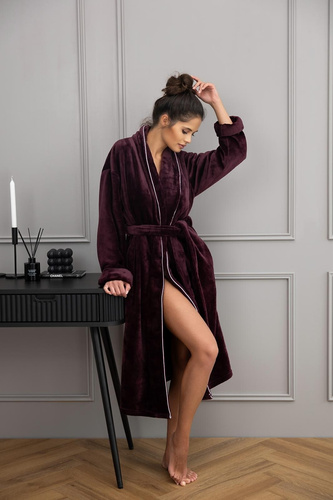 Дамски халат Cameron Sensis в бордо - елегантен и удобен, от мека материя