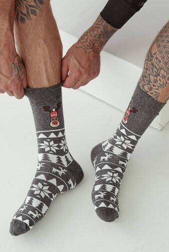 1290-022 Милена Коледни мъжки чорапи с норвежки елени - тъмен меланж