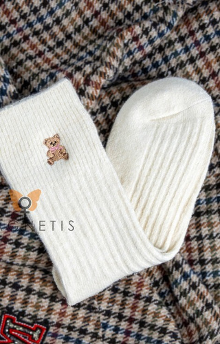 YN5035 Дамски чорапи Warm Magnetis в екрю - оребрени с апликация