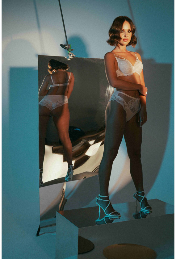 2153 Сутиен Ava с повдигащ ефект - Бежов