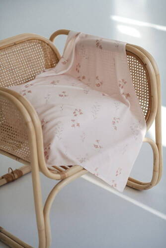 Цветя върху бамбуково повиване Pink Milk&Love