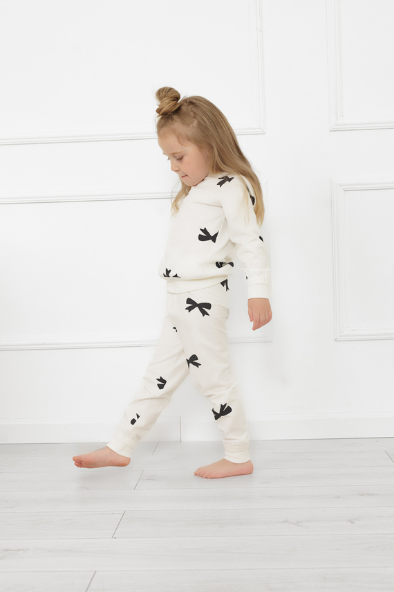 Пижама за момичета Figaro - екрю, памук, дълги ръкави и панталони Италианска мода 