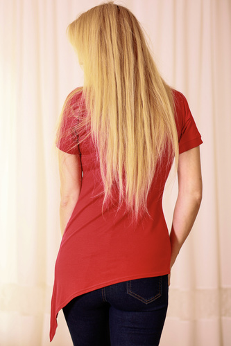 Блуза Aria Mirale – вискоза, асиметрична, V-образно деколте – червена