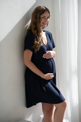 Нощница за бременни и кърмещи Aurora Milk&amp;Love, тъмносиня – памук, закопчаване с копчета, полско производство