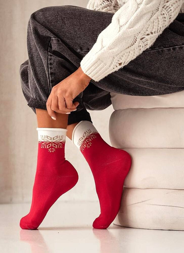 0071-007 Снежинка Уникални дамски коледни чорапи Милена - червени