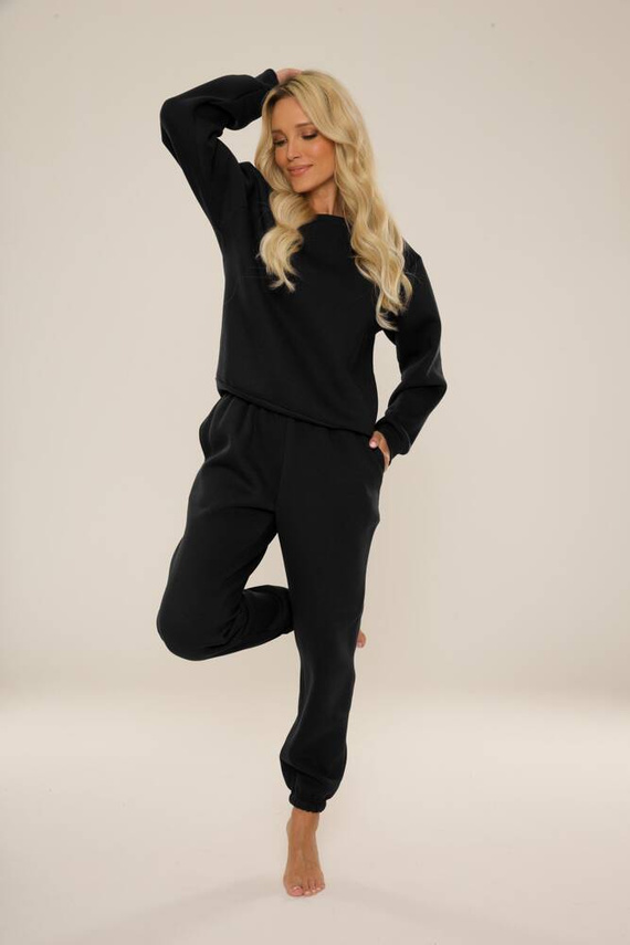 812 Дамски спортен костюм Indigo forex - черен