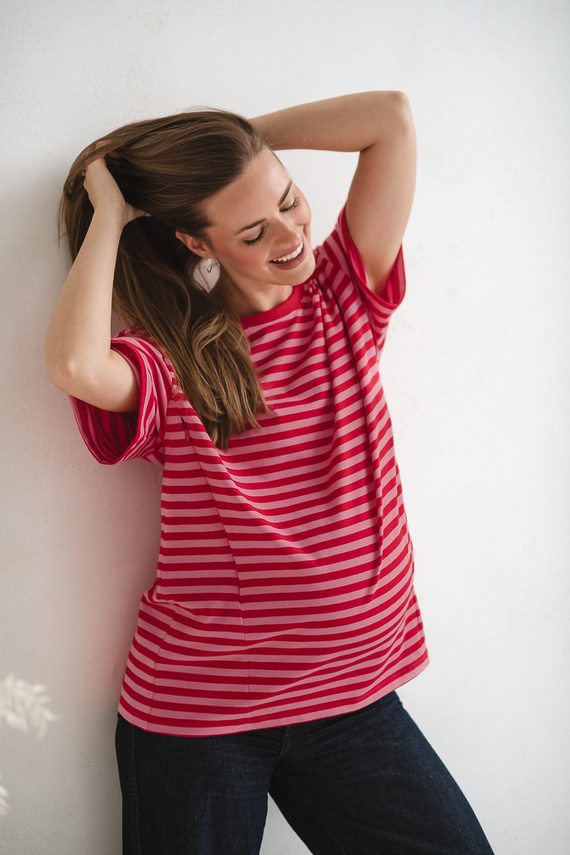 Тениска за бременност и кърмене Mamahood Milk&Love, червено и розово райе – удобна и стилна
