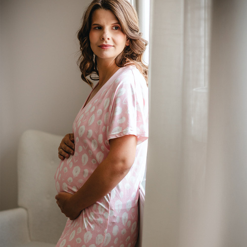 Бамбукова нощница за бременни и кърмачки Emily Eevi – розова