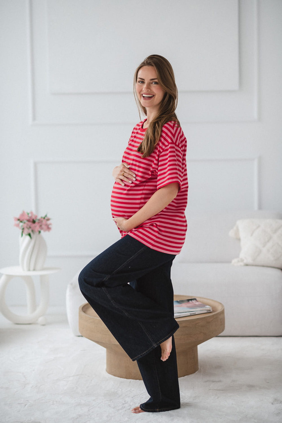 Тениска за бременност и кърмене Mamahood Milk&Love, червено и розово райе – удобна и стилна