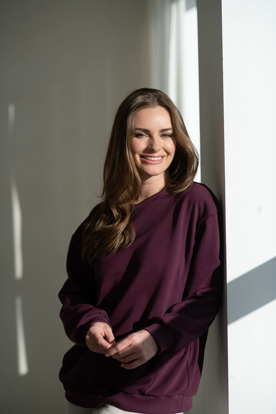 Лесно до мляко! Суитшърт за бременни и кърмещи Milk&amp;Love в цвят винено лилаво – голям размер, скрити ципове, памучен джърси Oeko-Tex