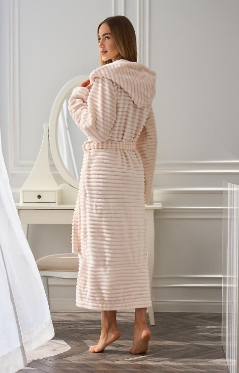 2599 Robin Дамски дълъг халат L&L - цвят кайсия