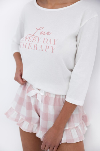Емили Сенсис – Дамски памучен пижамен комплект | Тениска с 3/4 ръкав и шорти с волани
